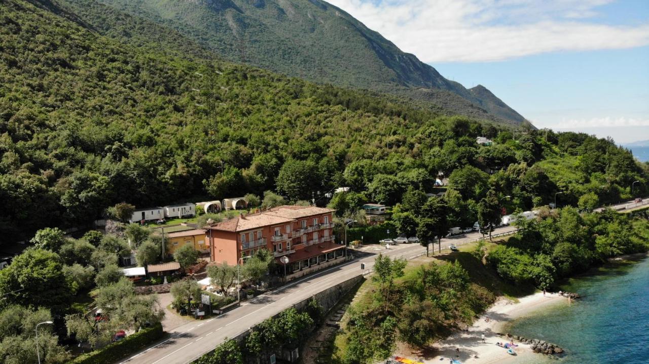 Hotel Baitone - Nature Village Malcesine Exteriör bild